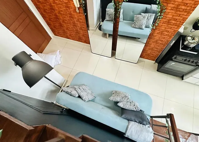 Apartment Newly Renovated 2-storey Loft At Greenbelt